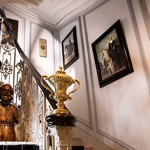 Hotel Henri Iv, Paris